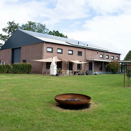 Antonius Hoeve Bed & Breakfast Oudenbosch