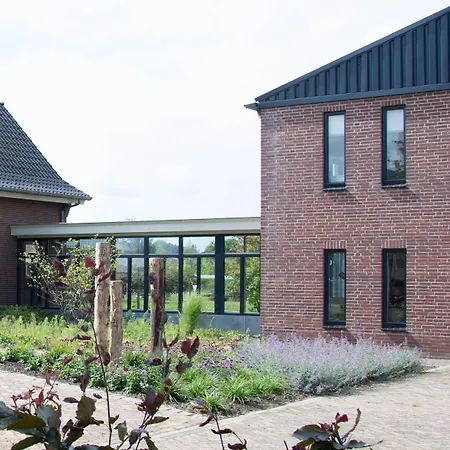 Antonius Hoeve Bed & Breakfast Oudenbosch
